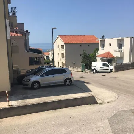 Zdrave - Free Parking * Makarska